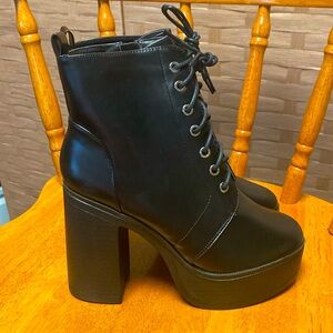 Allegra K 9 NWOB 4” chunky black platform chunky heel moto combat side zip boots